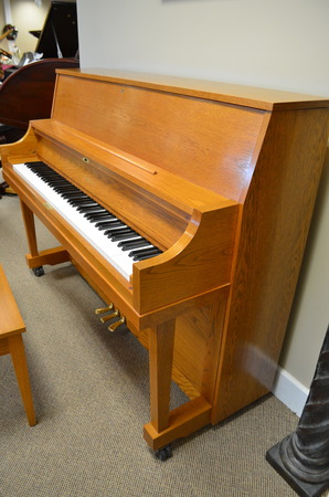 1996 Yamaha P22 studio piano, oak - Upright - Studio Pianos